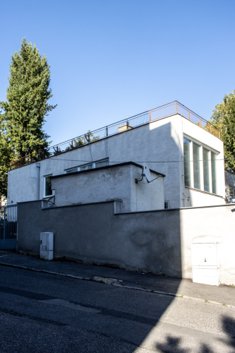Vila Oskara Pfeffera. Prvá republika. Novosvetská ulica. Zdroj info - register-architektury.sk