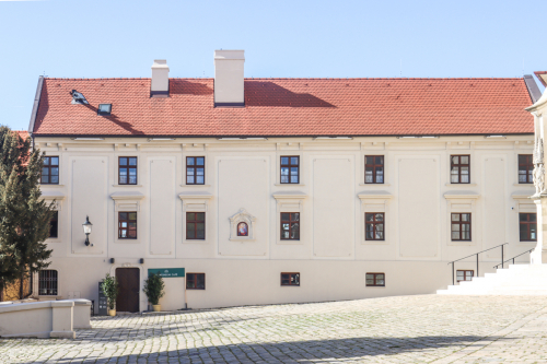 Waydanovský dom v opevnení. 18. storočie. Rudnayovo námestie. Zdroj info - PÚ SR