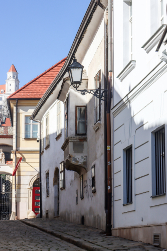 Kapitulský dom. 14. storočie. Prepoštská ulica. Zdroj info - PÚ SR