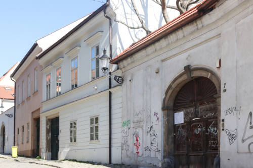 Kapitulská ulica.