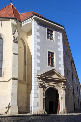 Klariský kláštor. Pôvodne 13. storočie. Klariská ulica. Zdroj info - PÚ SR