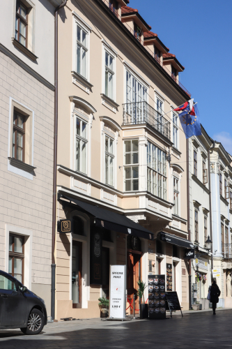 Korlatkova kúria (bývalá Patzkova tlačiareň). 17.-18. storočie. Ventúrska ulica. Zdroj info - PÚ SR