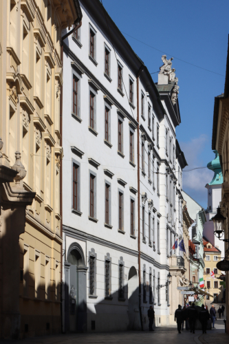 Kráľovská uhorská komora. 18. storočie. Michalská ulica. Zdroj info - PÚ SR