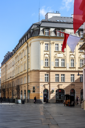 Bytový dom (vo dvore je múzeum Hummelov dom). 19. storočie. Klobučnícka ulica. Zdroj info - PÚ SR