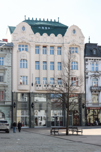 Eskontná banka. Začiatok 20. storočia. Hlavné námestie. Zdroj info - PÚ SR