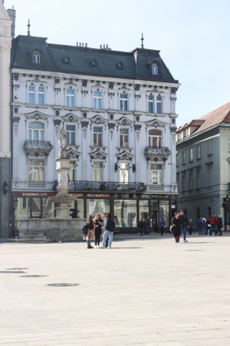 Palugyayovský dom. 19. storočie. Hlavné námestie / Zelená ulica. Zdroj info - PÚ SR