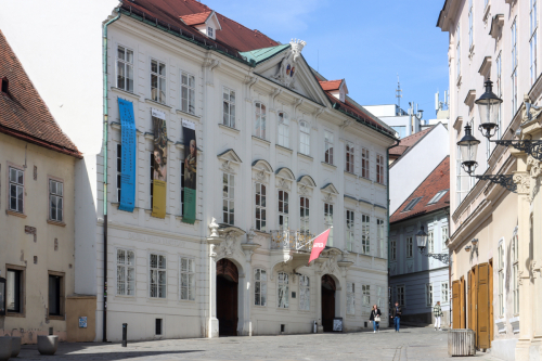 Mirbachov palác. 18. storočie. Františkánske námestie. Zdroj info - PÚ SR