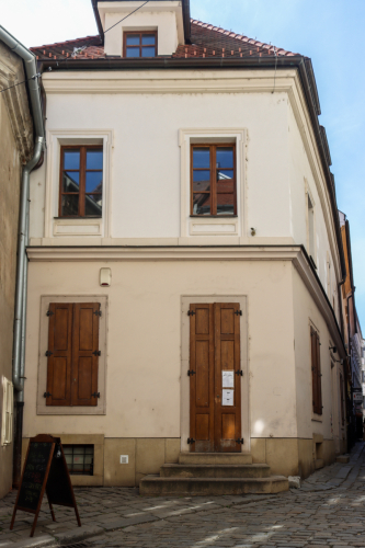 Meštiansky dom. 15. storočie. Zámočnícka ulica. Zdroj info - PÚ SR