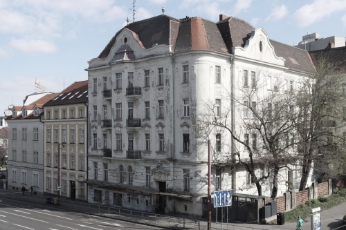 Bytové domy čísla 6 (pred rokom 1906), 4 (19. storočie) a 2 (po roku 1908). Šancová ulica. Zdroj info - PÚ SR