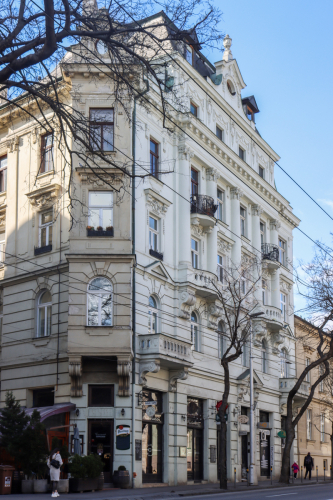 Bytový dom. Začiatok 20. storočia. Štefánikova ulica. Zdroj info - PÚ SR
