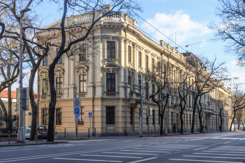 Karácsonyiho palác. 19. storočie. Štefánikova ulica. Zdroj info - PÚ SR