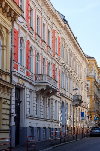 Bytový dom. 19. storočie. Kozia ulica. Zdroj info - PÚ SR