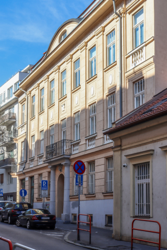 Bytový dom. Prvá republika. Kozia ulica. Zdroj info - PÚ SR