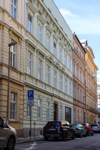 Bytový dom. 19. storočie. Podjavorinskej ulica. Zdroj info - PÚ SR