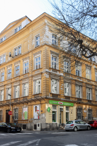 Bytový dom. 19. storočie. Podjavorinskej ulica. Zdroj info - PÚ SR