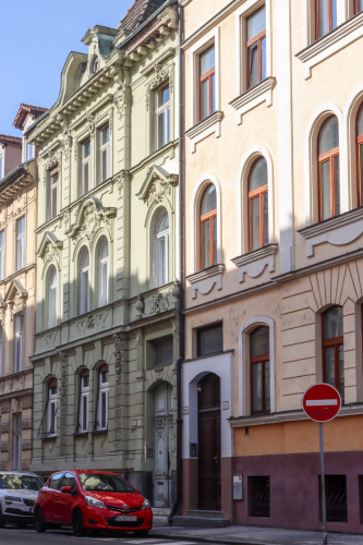 Bytový dom. Začiatok 20. storočia. Sládkovičova ulica. Zdroj info - PÚ SR