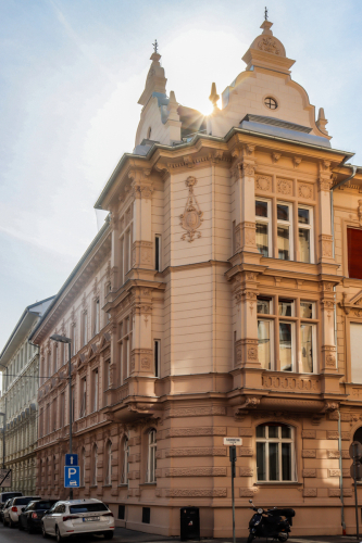 Bytový dom. 19. storočie. Tolstého ulica. Zdroj info - PÚ SR