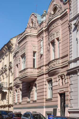 Bytový dom. 19.-20. storočie. Tolstého ulica. Zdroj info - PÚ SR