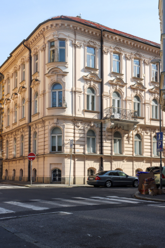 Bytový dom. 19. storočie. Tolstého ulica. Zdroj info - PÚ SR