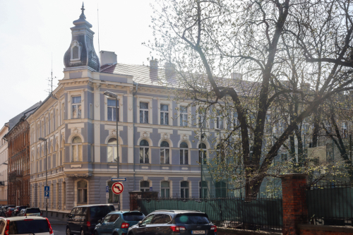 Bytový dom. 19. storočie. Ulica Mateja Bela. Zdroj info - PÚ SR