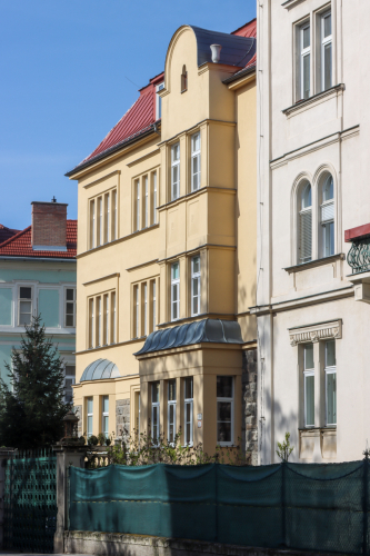Bytový dom. Prvá republika. Moyzesova ulica. Zdroj info - PÚ SR