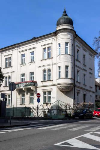 Bytový dom. Po roku 1920 (prvá republika). Moyzesova ulica. Zdroj info - PÚ SR
