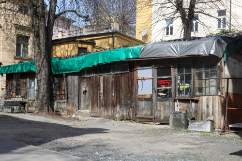Ateliér firmy Mahr a Alojza Rigeleho. 19. storočie. Štefánikova ulica. Zdroj info - mestský zoznam pamätihodností