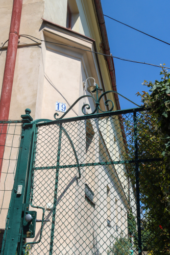 Bytový dom. 19. storočie. Vlčkova ulica. Zdroj info - PÚ SR