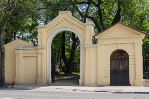 Brána Ondrejského cintorína. 19. storočie. Ulica 29. augusta. Zdroj info - PÚ SR