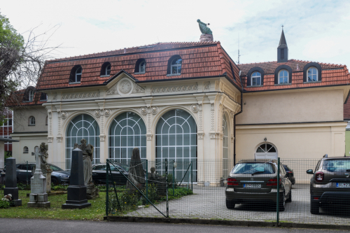 Bývalá márnica Ondrejského cintorína, neskôr gréckokatolícka fara. 19. storočie. Ulica 29. augusta. Zdroj info - PÚ SR
