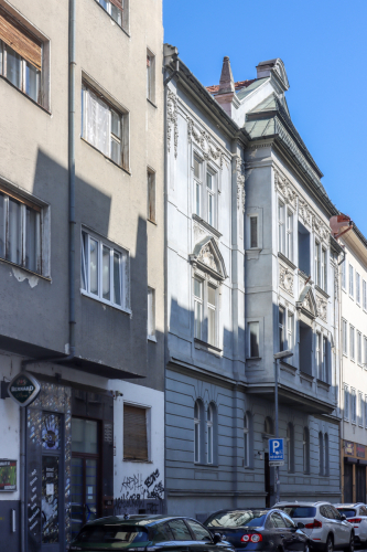 Bytový dom. 19. storočie. Heydukova ulica. Zdroj info - PÚ SR