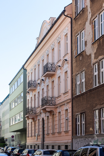 Bytový dom. 19. storočie. Heydukova ulica. Zdroj info - PÚ SR