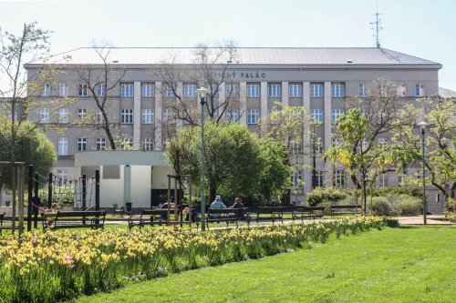 Justičný palác. Prvá republika. Záhradnícka ulica. Zdroj info - mestský zoznam pamätihodností.