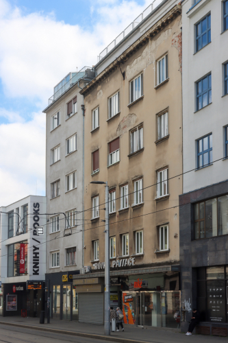 Royko pasáž. Prvá republika. Obchodná ulica. Zdroj info - mestský zoznam pamätihodností.