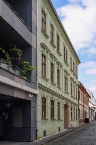 Dom charitných sestier. 18. storočie. Jozefská ulica. Zdroj info - PÚ SR