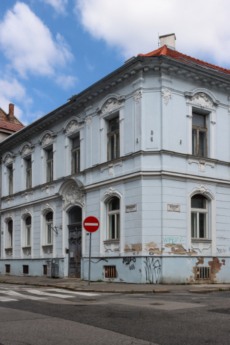 Bytový dom. 19. storočie. Čajkovského ulica. Zdroj info - PÚ SR