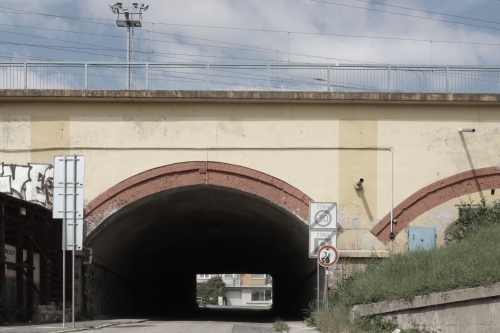 Most na peštianskej trati. 19. storočie. Žabotova ulica. Zdroj - mestský zoznam pamätihodností.